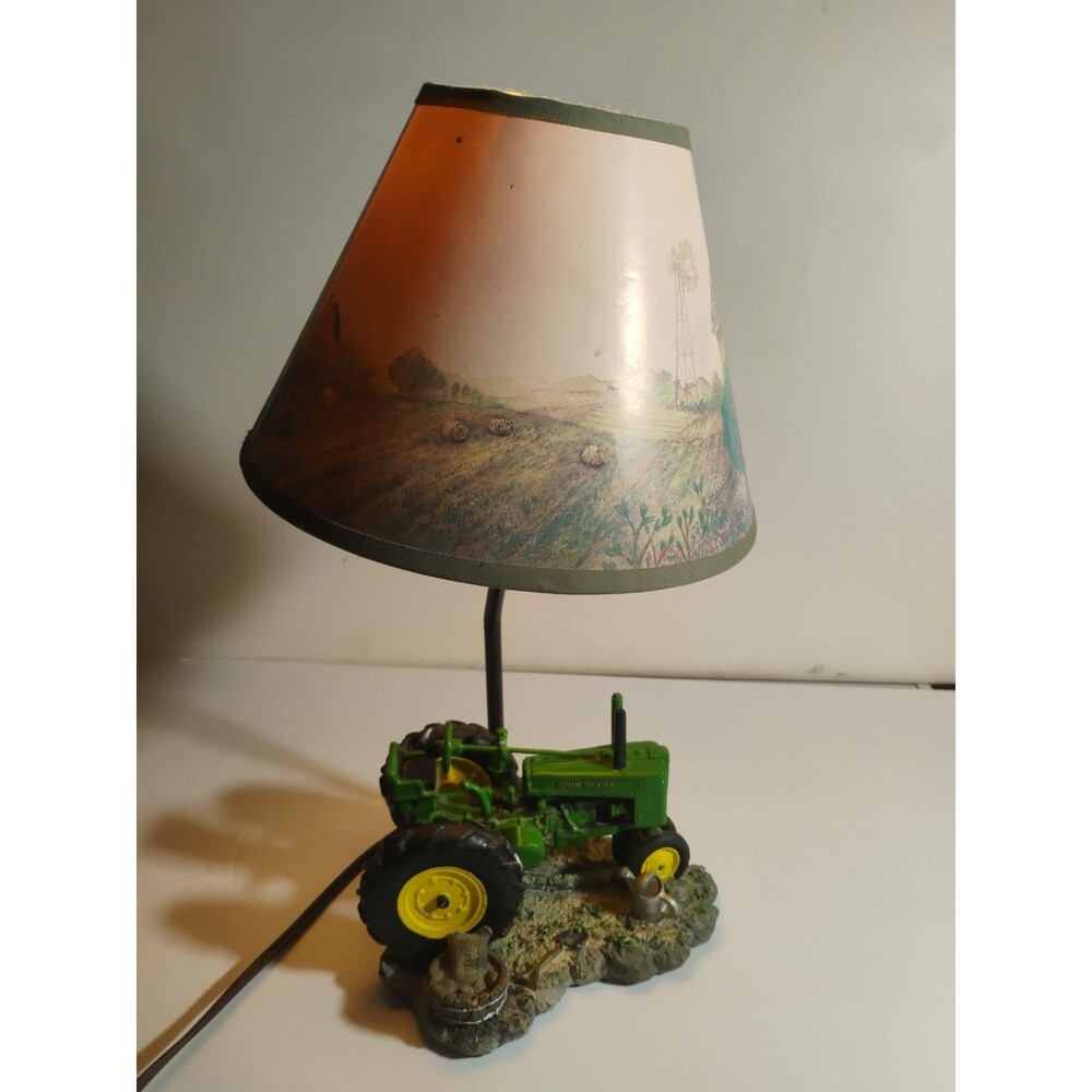John Deere 1999 Farm Tractor 15.5" Table Lamp Original Shade,Excellent Condition